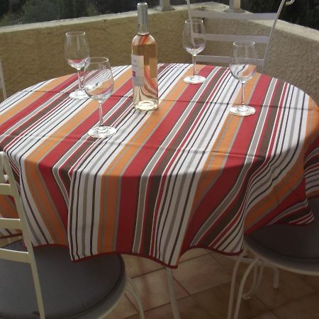 Appartement Spacieux Et Calme Classe 4 Etoiles, A 300M De La Mer 圣马克西姆 外观 照片