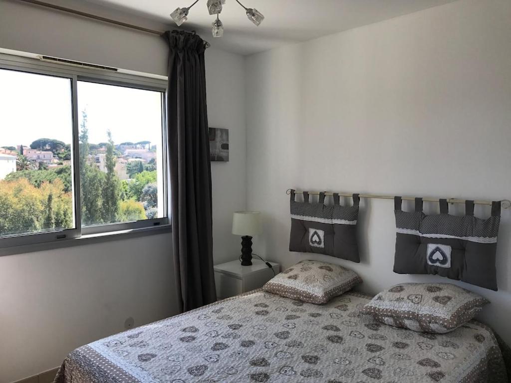 Appartement Spacieux Et Calme Classe 4 Etoiles, A 300M De La Mer 圣马克西姆 外观 照片