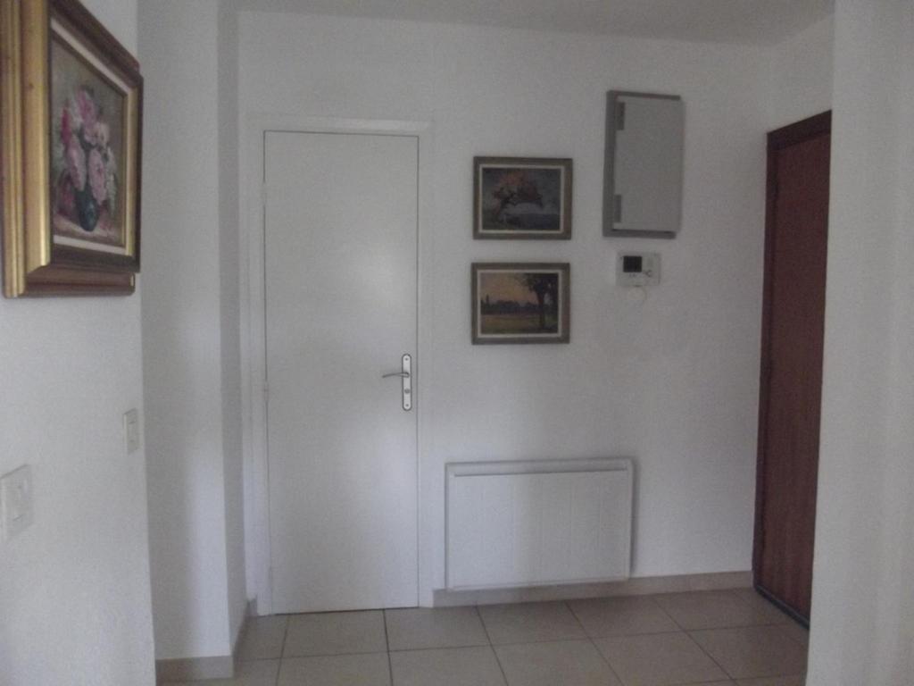 Appartement Spacieux Et Calme Classe 4 Etoiles, A 300M De La Mer 圣马克西姆 外观 照片