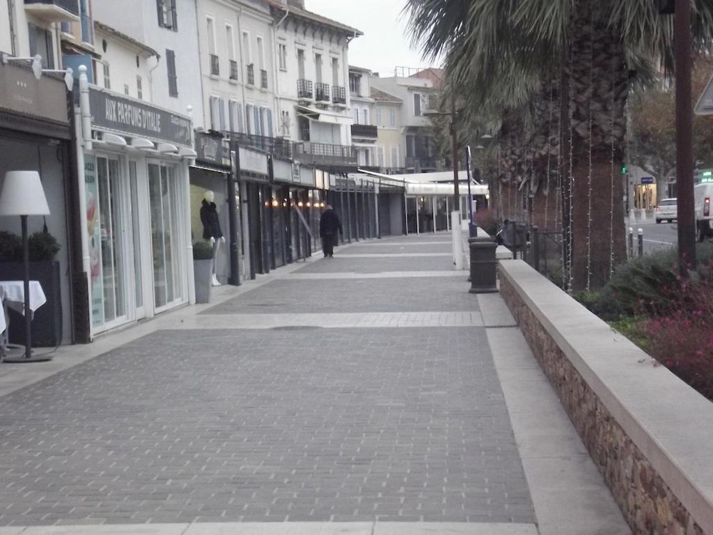 Appartement Spacieux Et Calme Classe 4 Etoiles, A 300M De La Mer 圣马克西姆 外观 照片